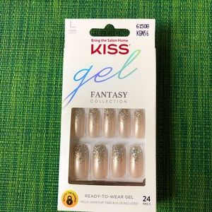 KISS GEL SPARKLE ACRYLIC NAILS